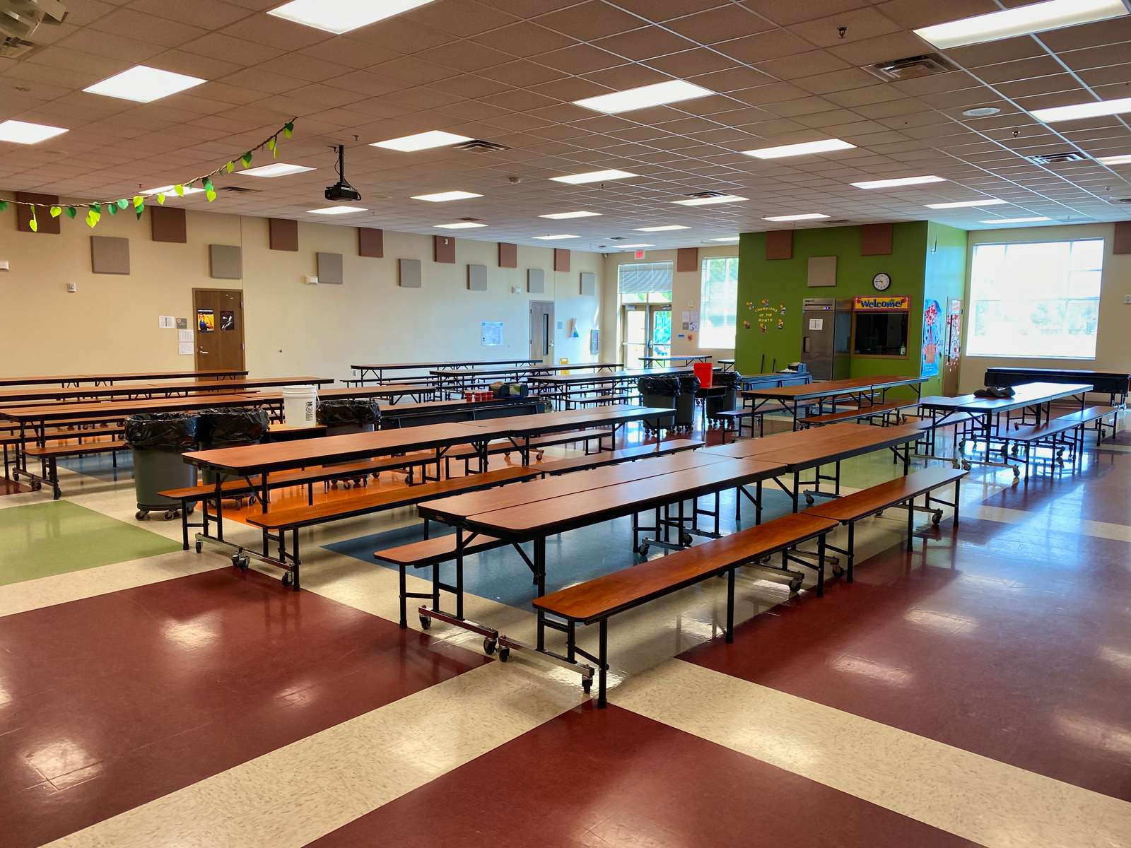 Rent a Cafeteria (Small) in Orlando FL 32825