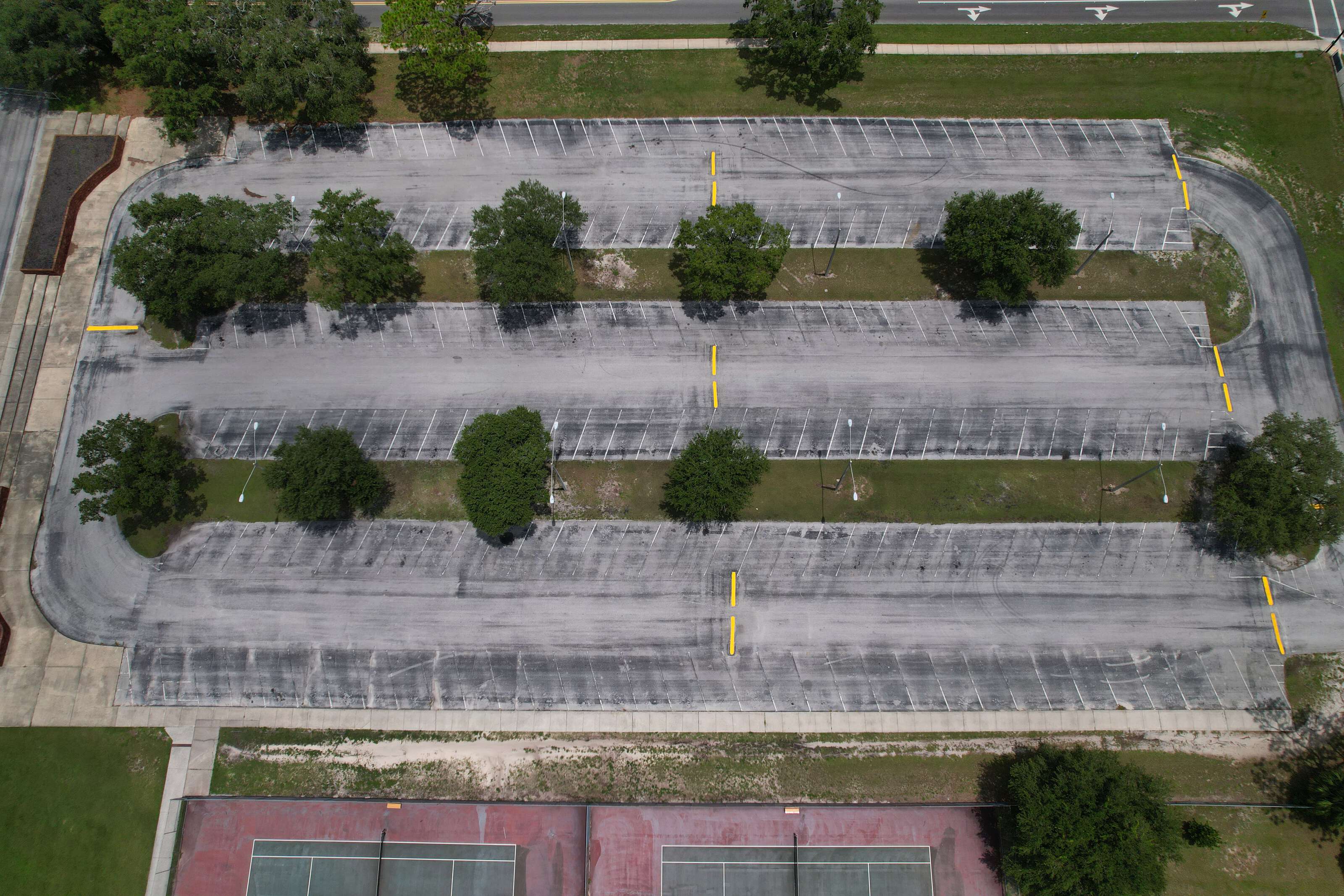 Rent a Parking Lot (Large) in Zephyrhills FL 33542