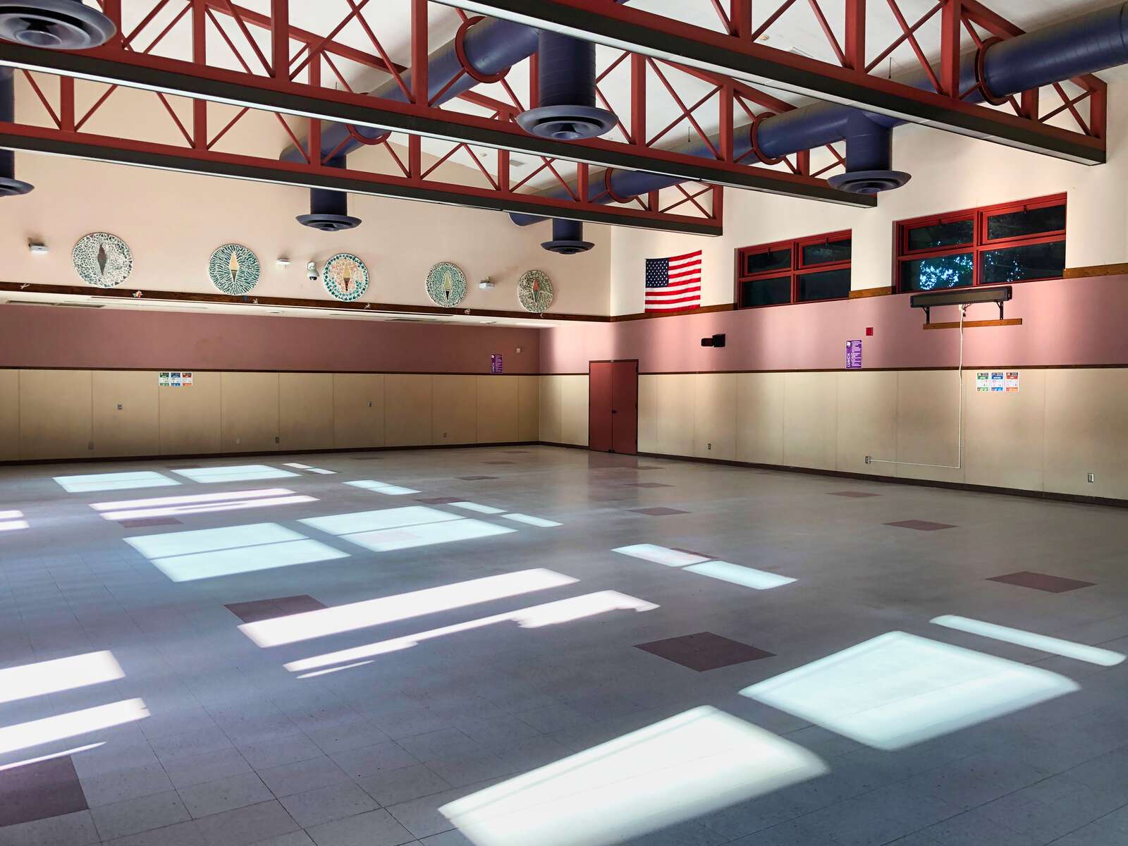 Rent a Cafeteria (Large) in Modesto CA 95357