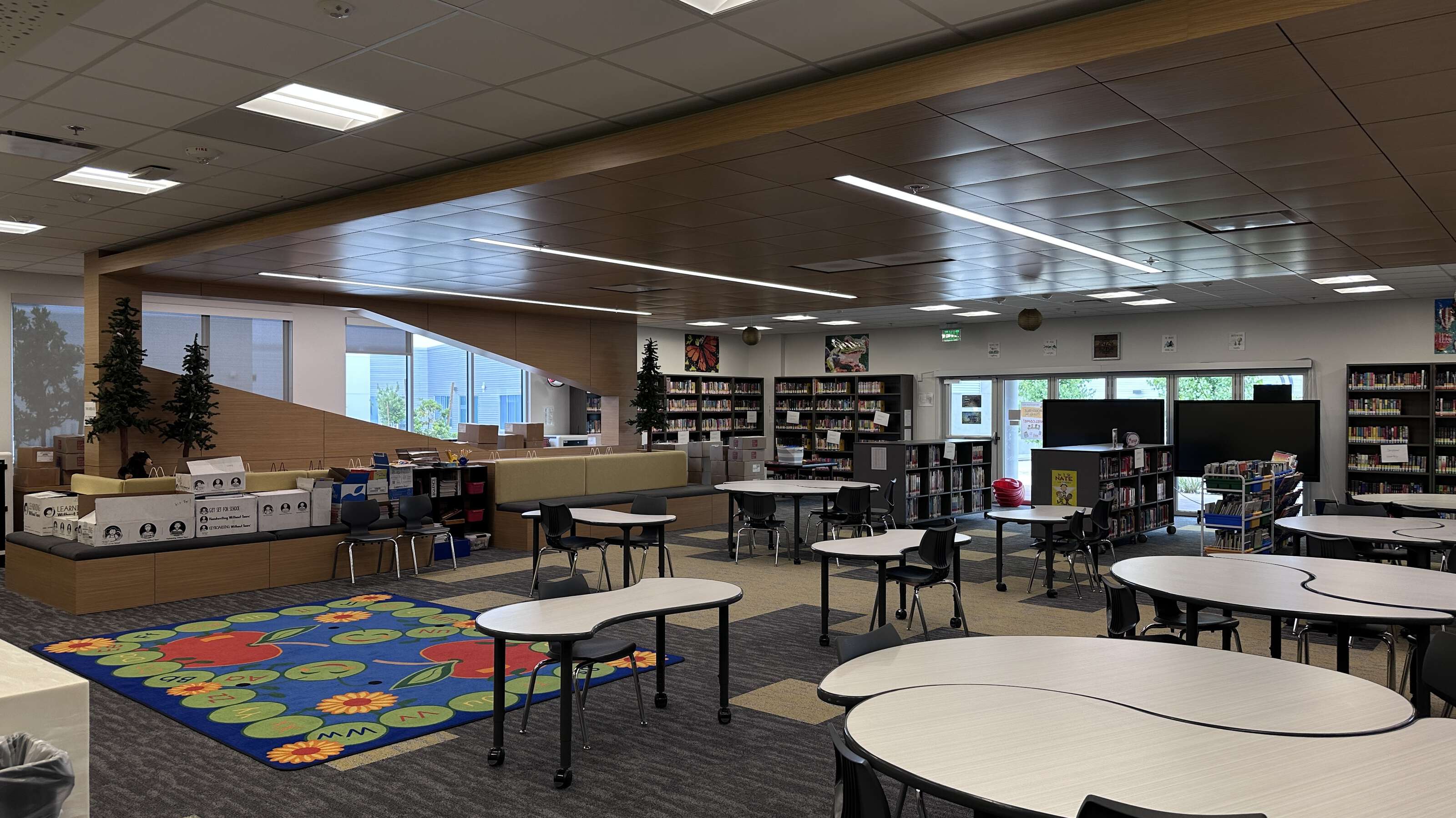 Rent a Library (Small) in Calimesa CA 92320