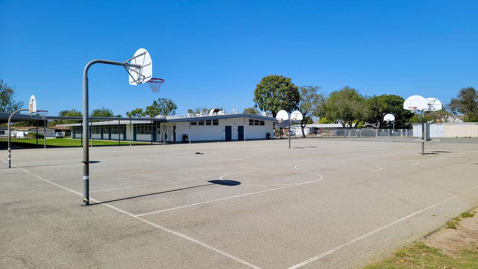 Rent a Basketball Courts (Outdoor) in Costa Mesa CA 92626