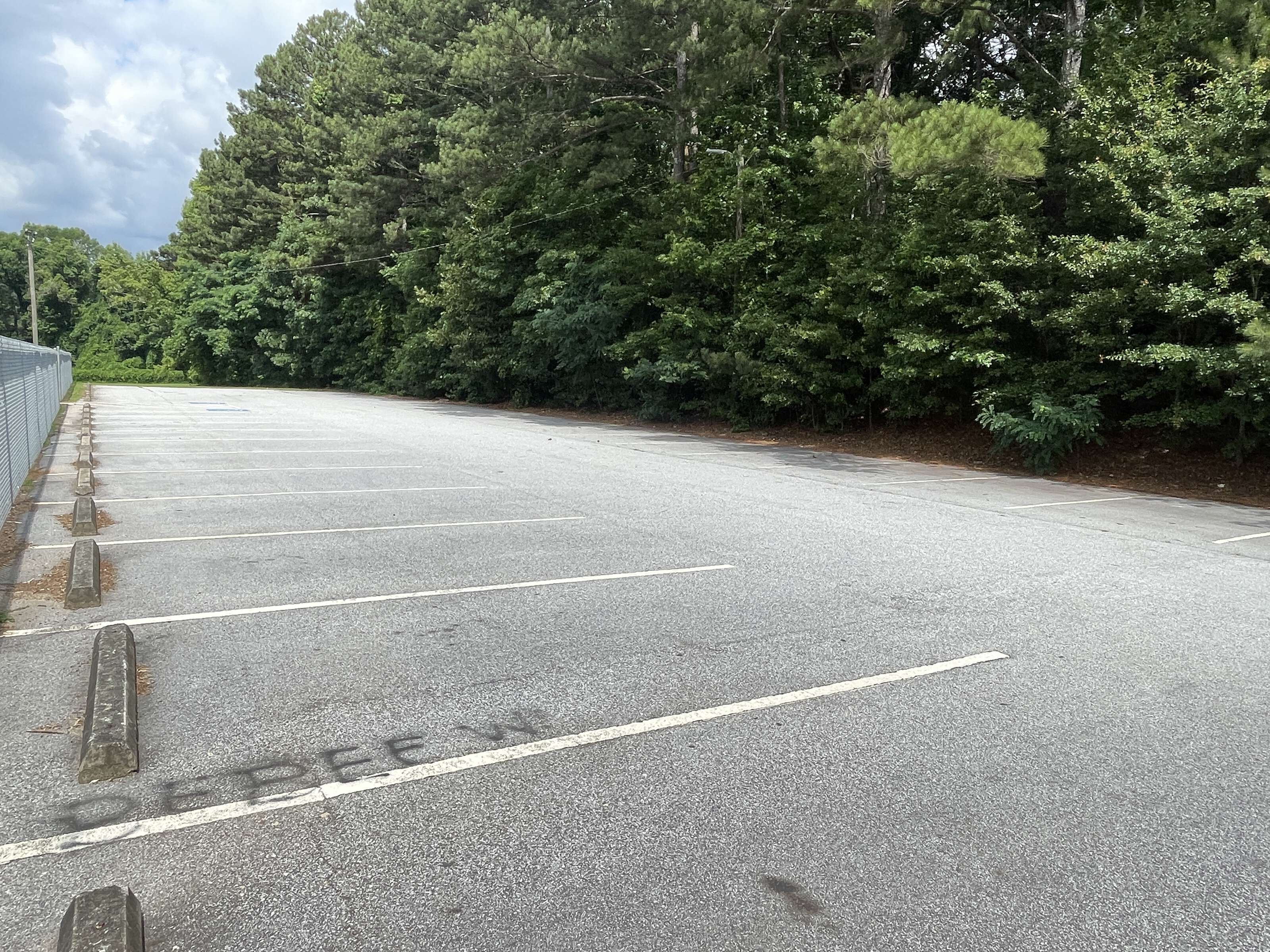 Rent a Parking Lot (Small) in Morrow GA 30260