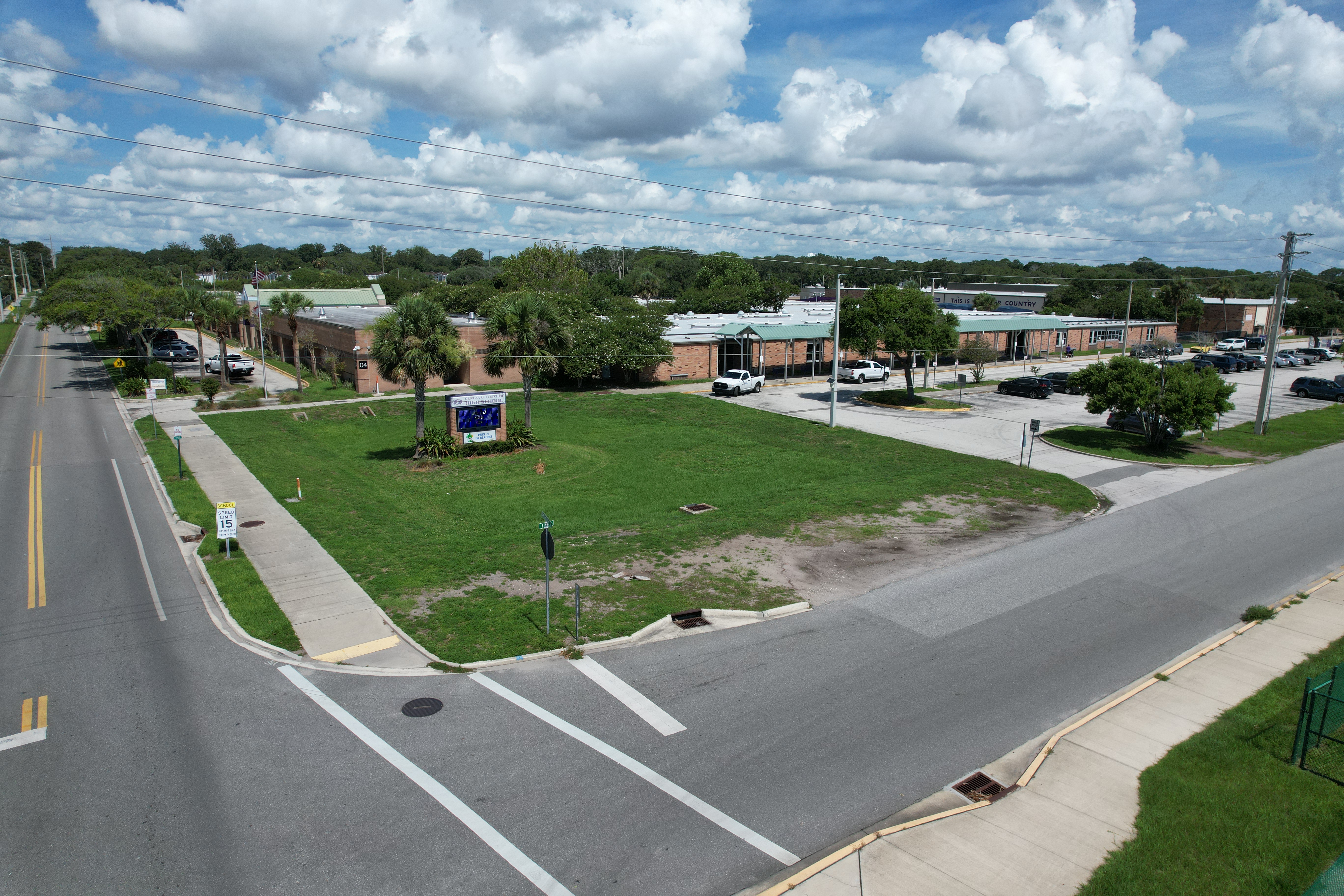 Duncan U. Fletcher High School