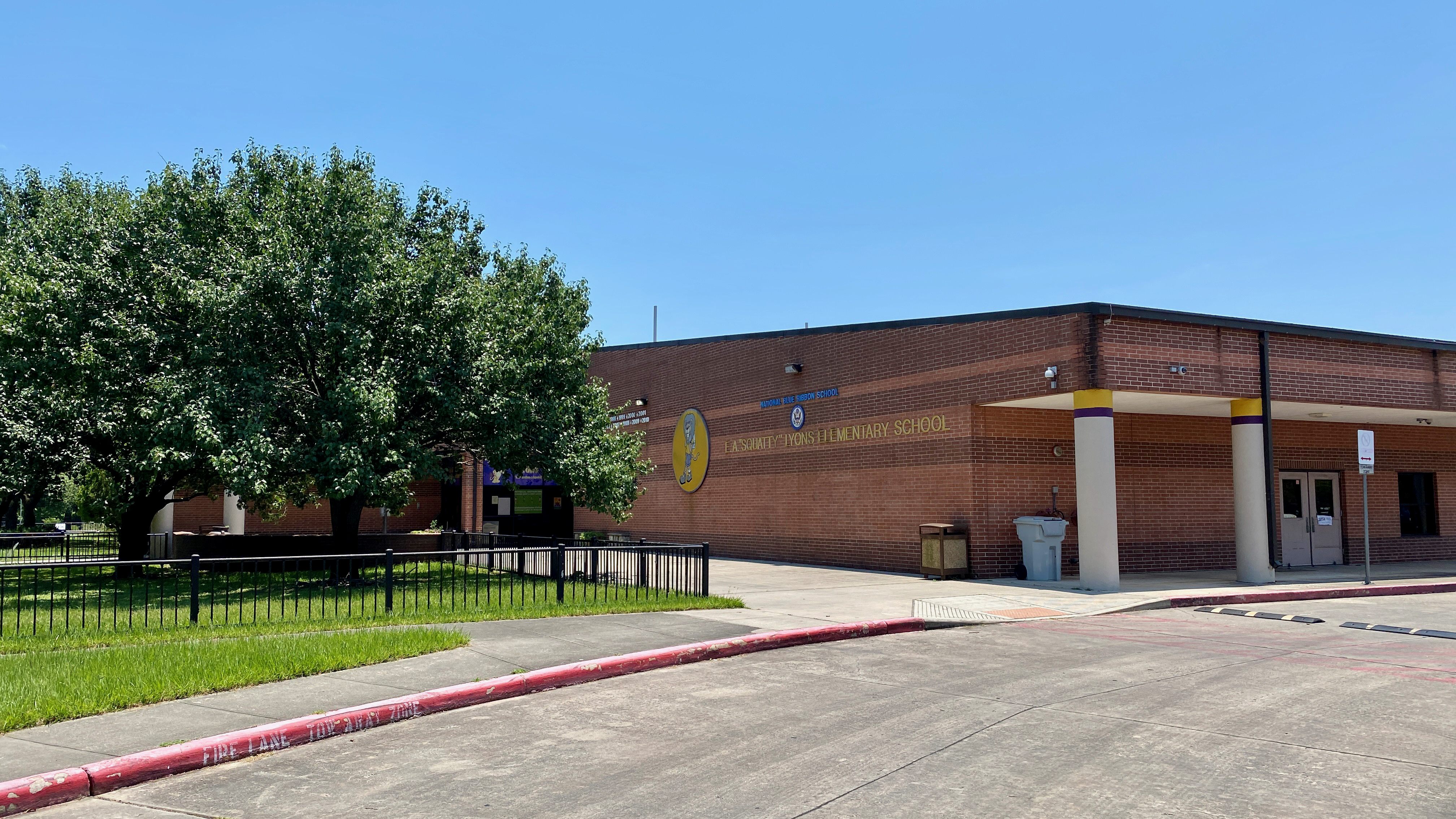 Lyons Elementary