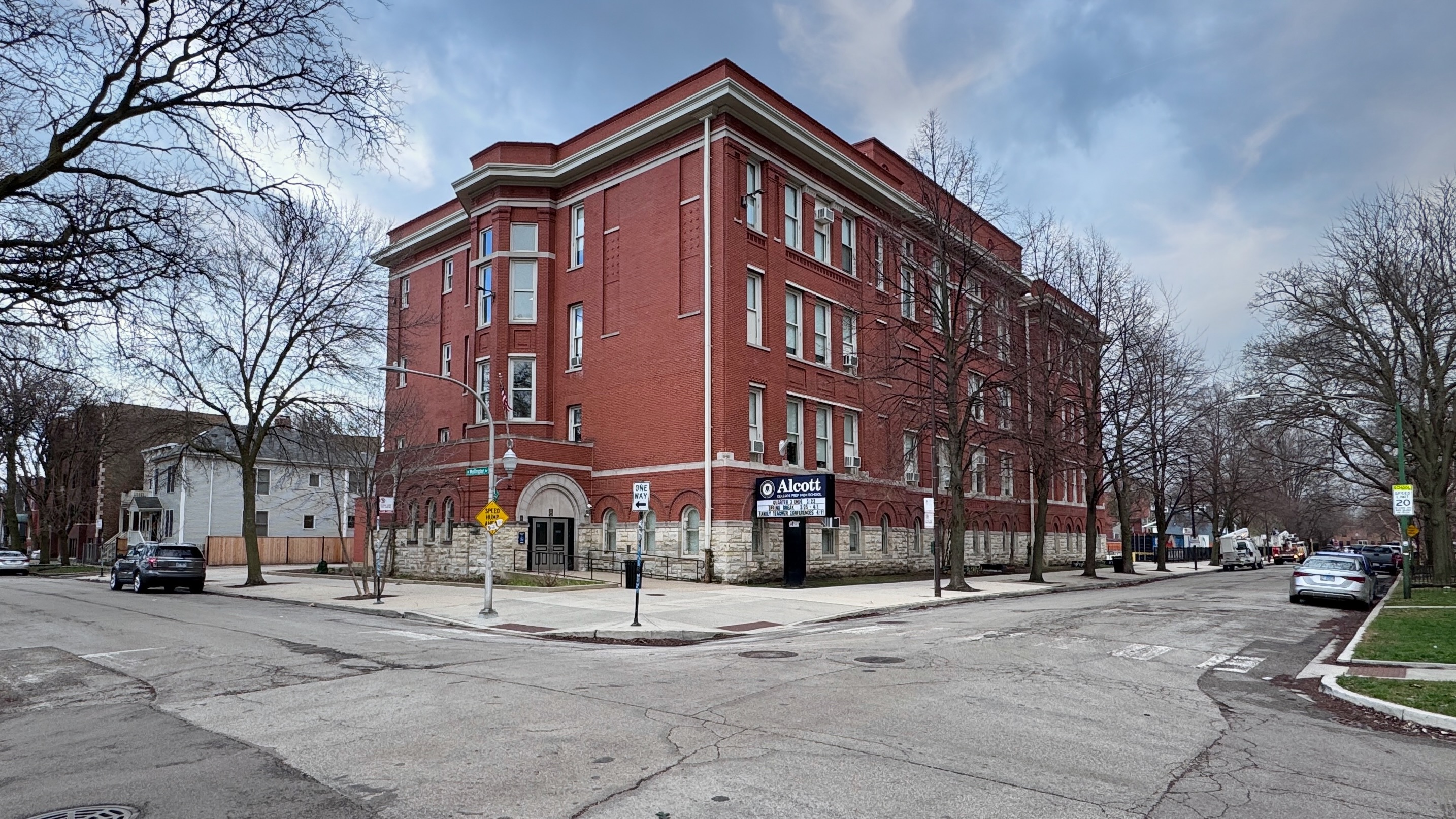 Alcott - Louisa May Alcott College Preparatory High School