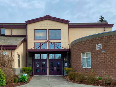 Dieringer School District in Lake Tapps Washington Slideshow Image 1