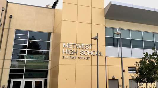 Oakland Unified School District in Oakland California Slideshow Image 3