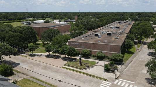 Meyerland Middle School image