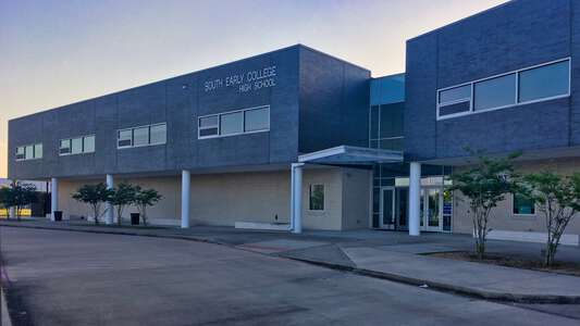 South Early College HS image