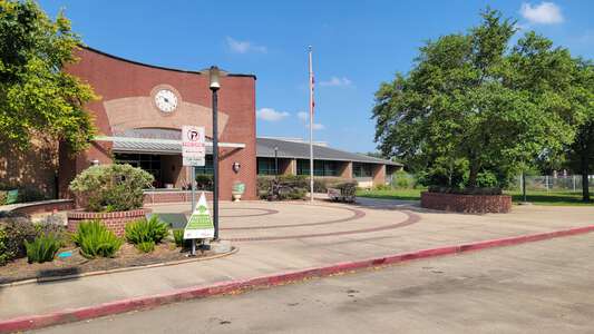 Twain Elementary image
