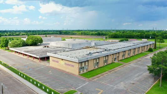 Thomas Middle School image
