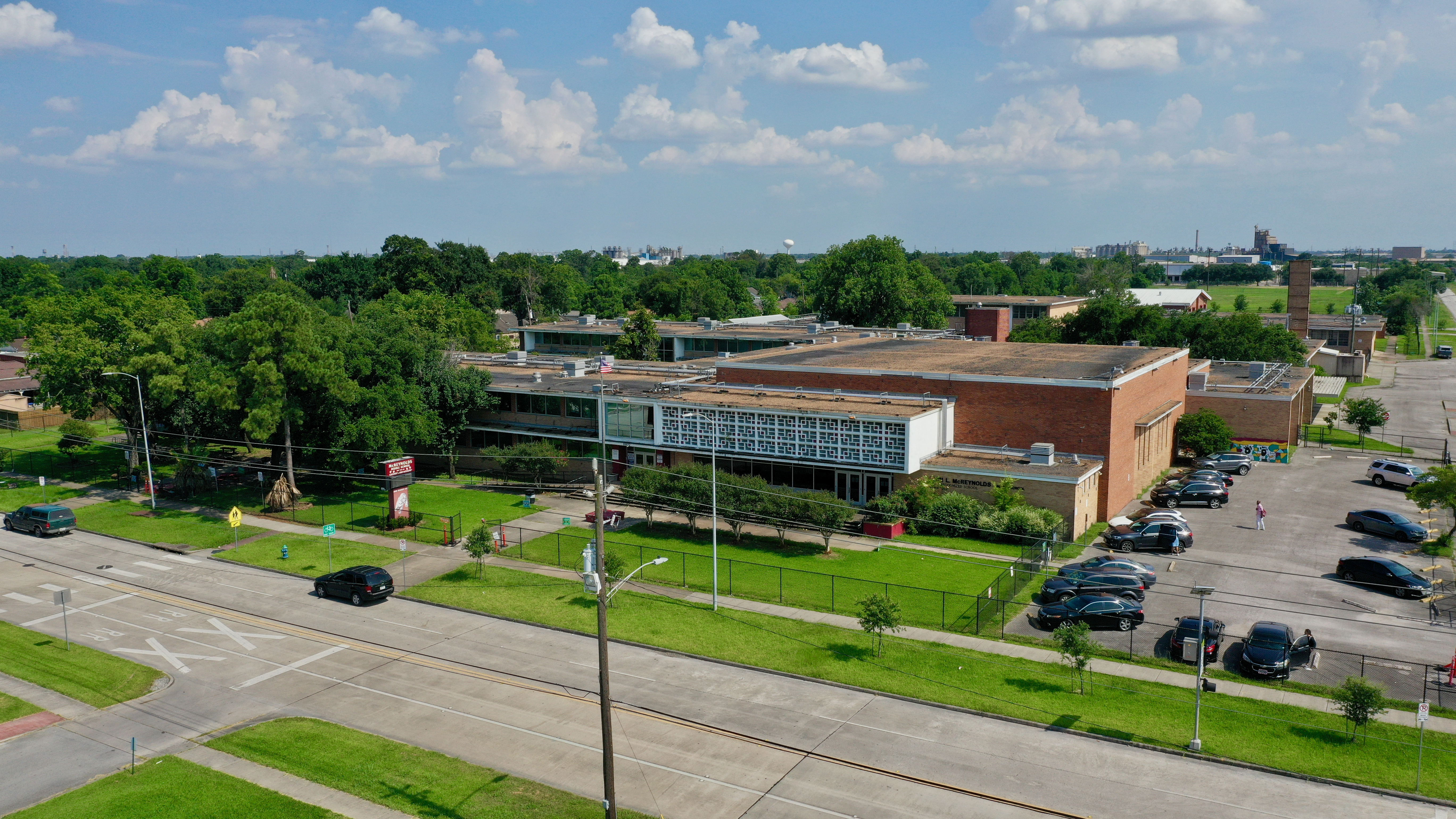 McReynolds Middle School logo