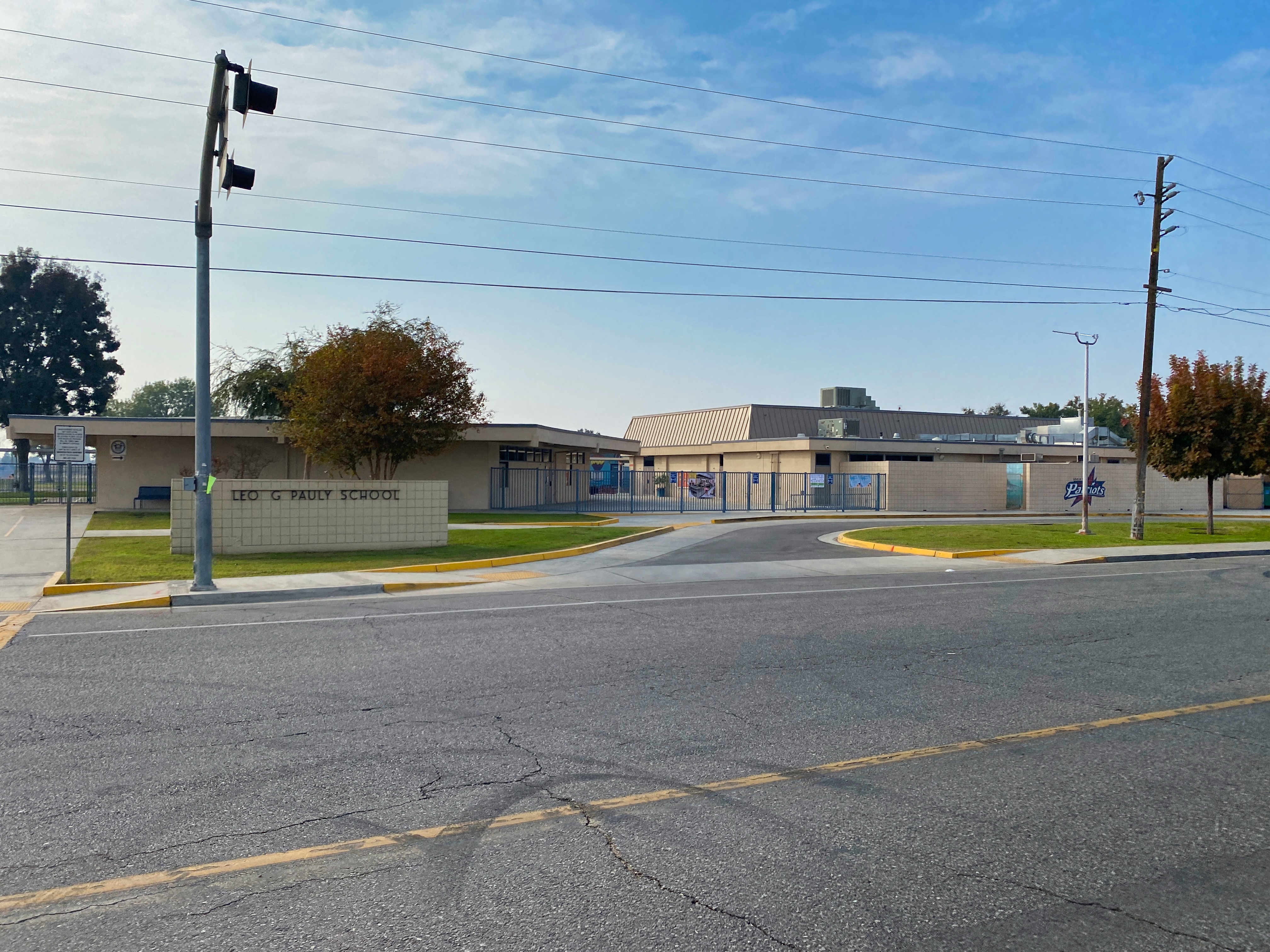 Pauly Elementary logo