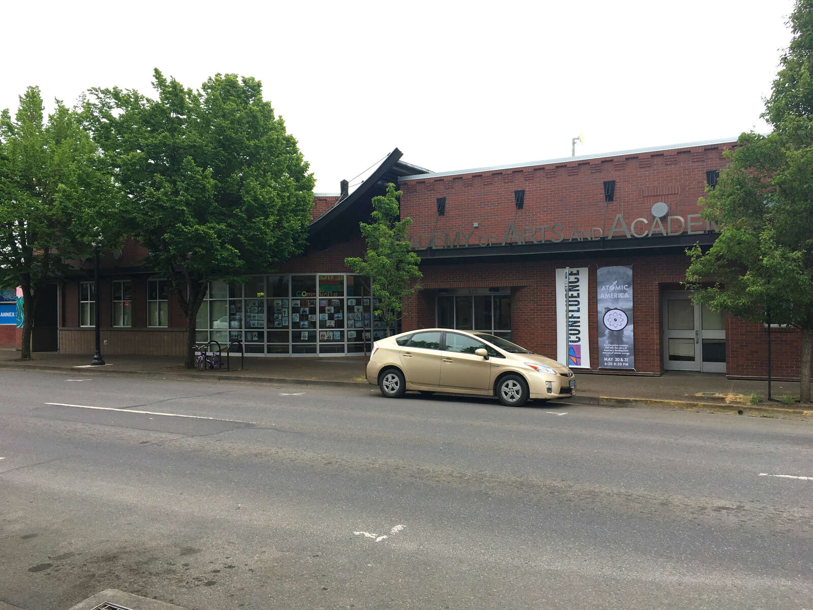 Academy of Arts and Academics in Springfield Oregon Hero Image