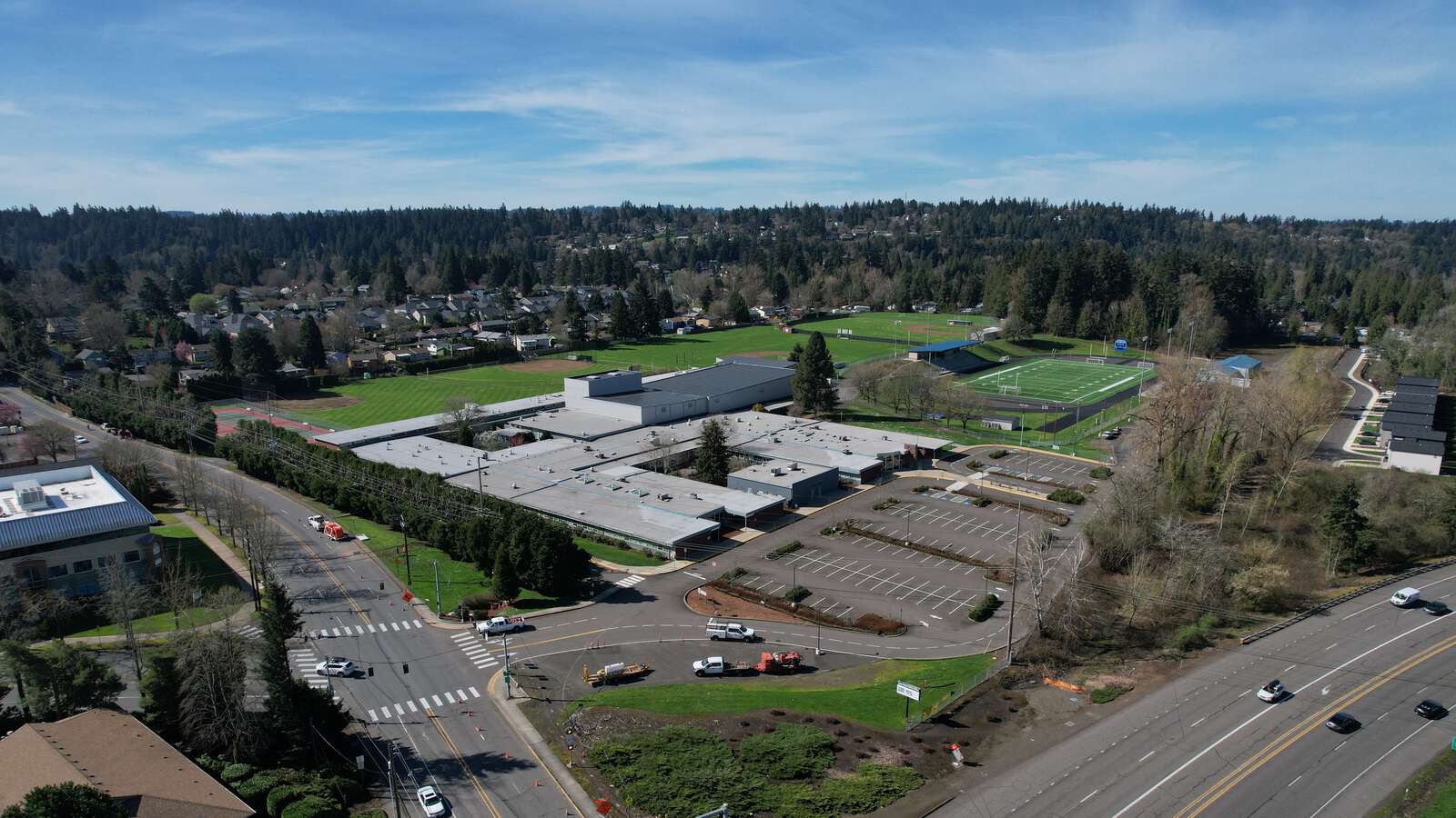 Alder Creek Middle School in Milwaukie Oregon Hero Image