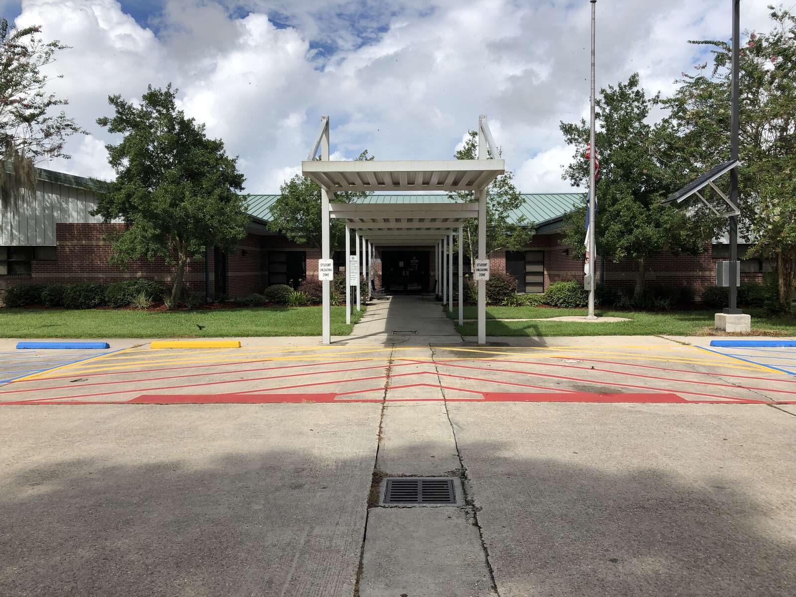 Allemands Elementary School in Allemands Louisiana Hero Image