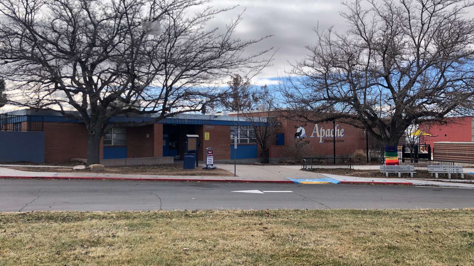 Apache Elementary School in Albuquerque New Mexico Hero Image