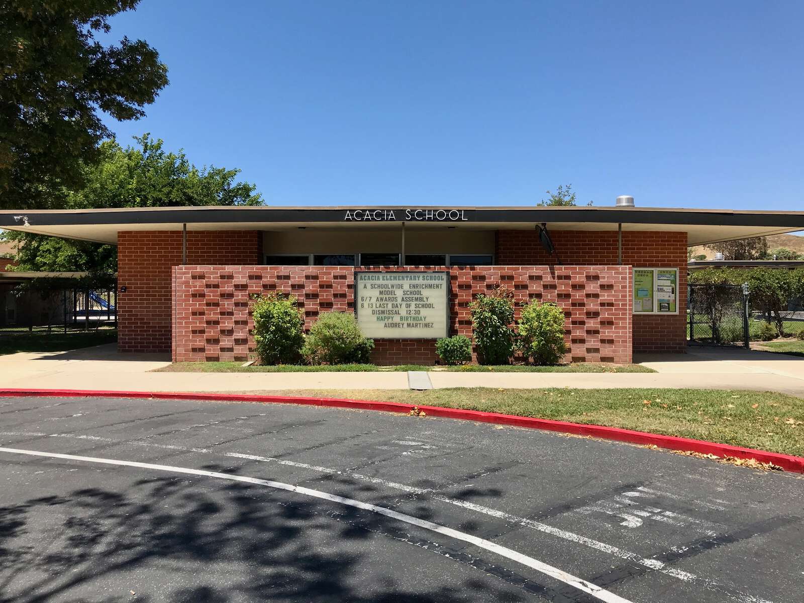 Acacia Elementary School in Thousand Oaks California Hero Image