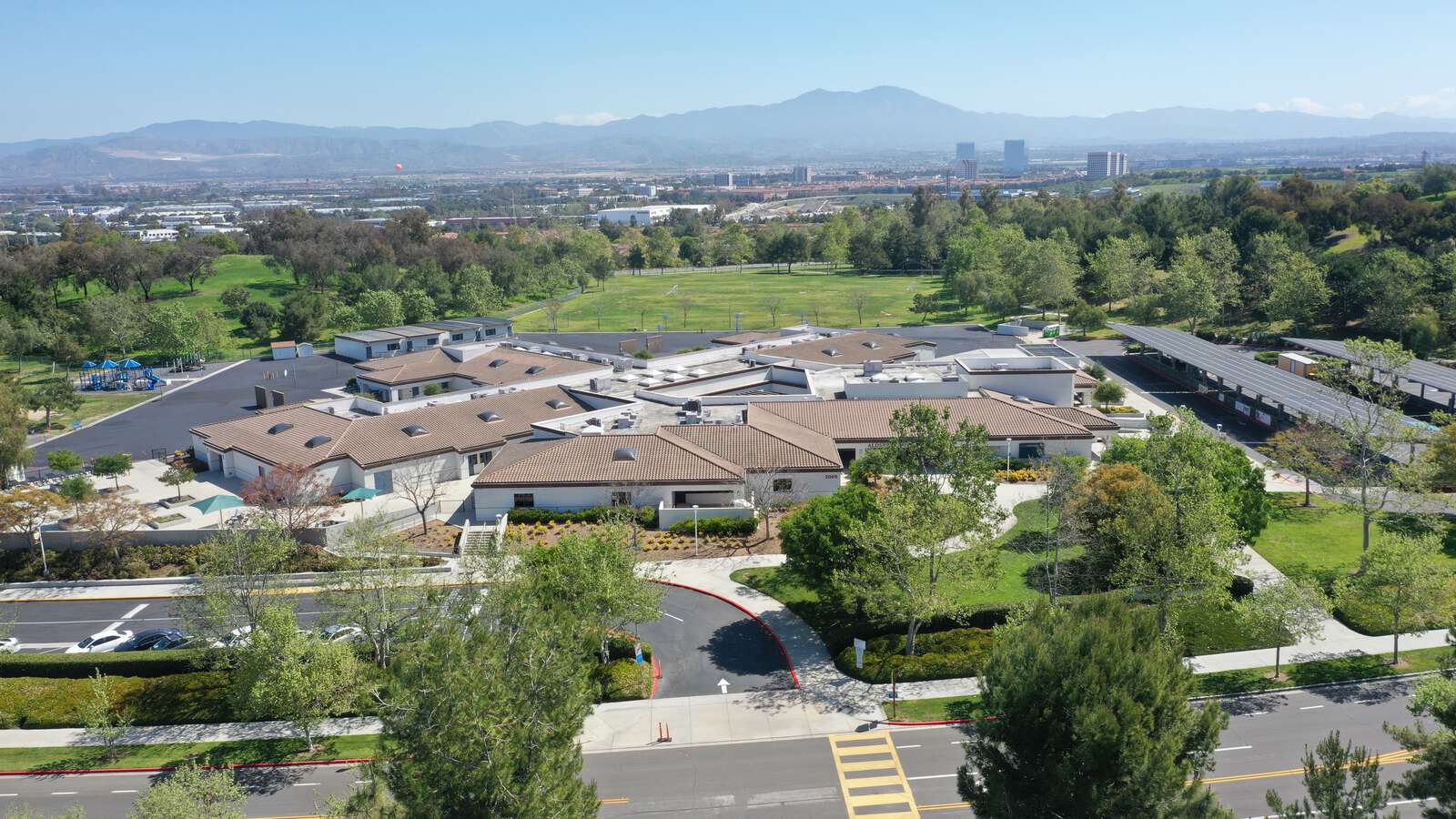 Alderwood Elementary School in Irvine California Hero Image