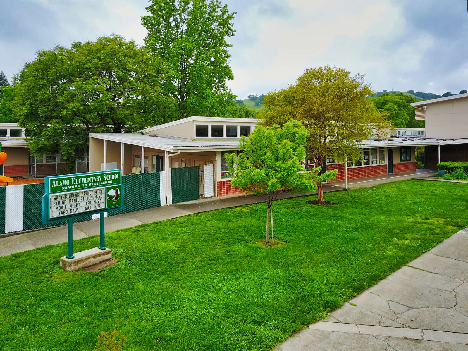 Alamo Elementary School in Vacaville California Hero Image