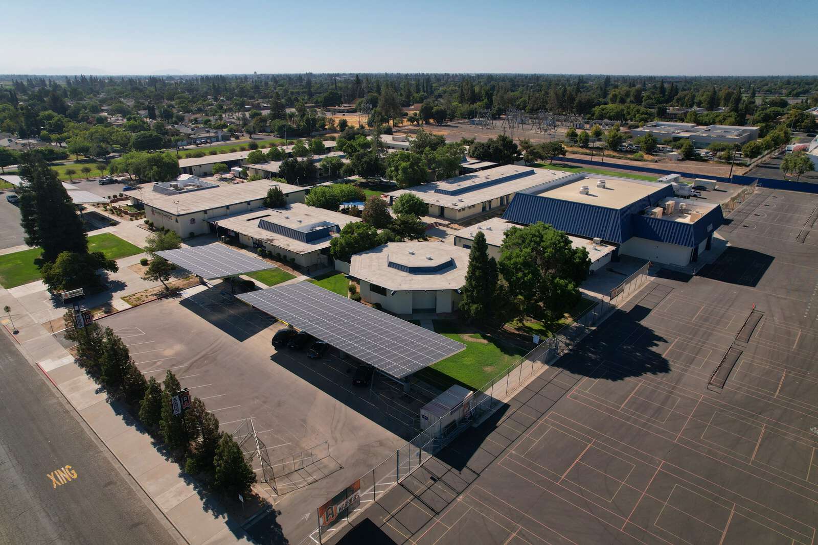 Ahwahnee Middle School in Fresno California Hero Image