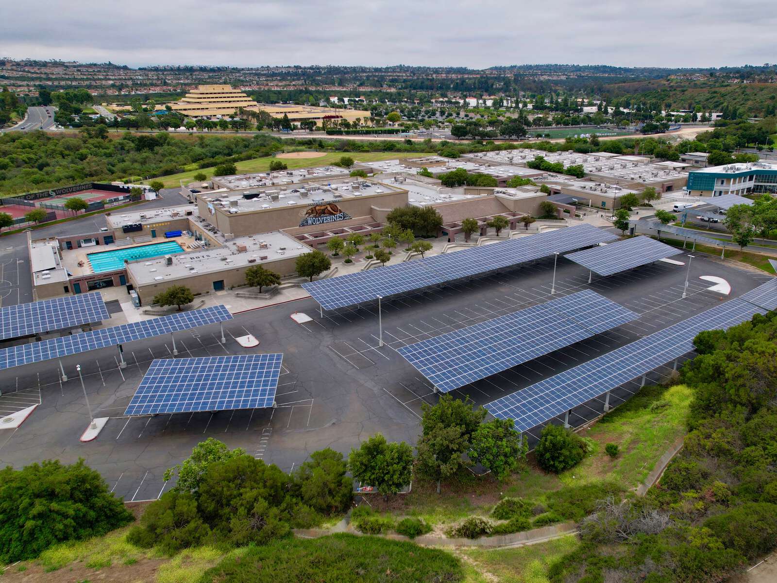 Aliso Niguel High School in Aliso Viejo California Hero Image