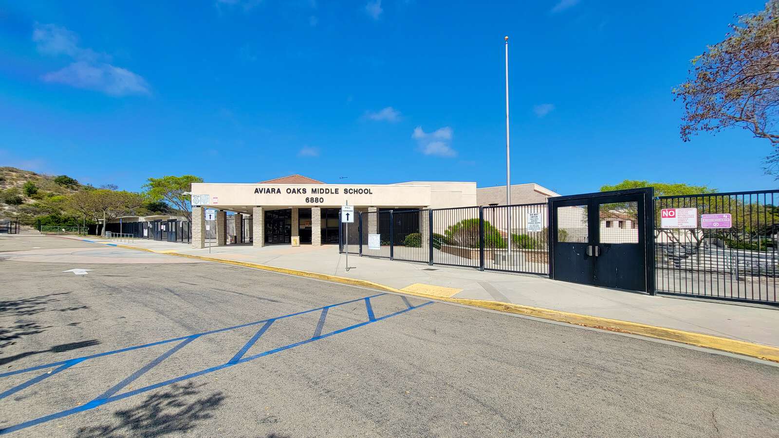 Aviara Oaks Middle School in Carlsbad California Hero Image