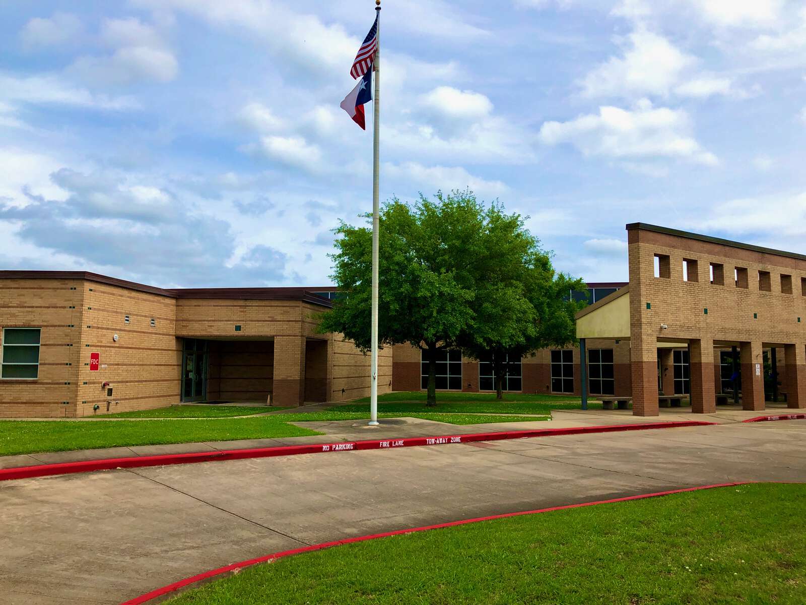 Austin Parkway Elementary School in Sugar Land Texas Hero Image