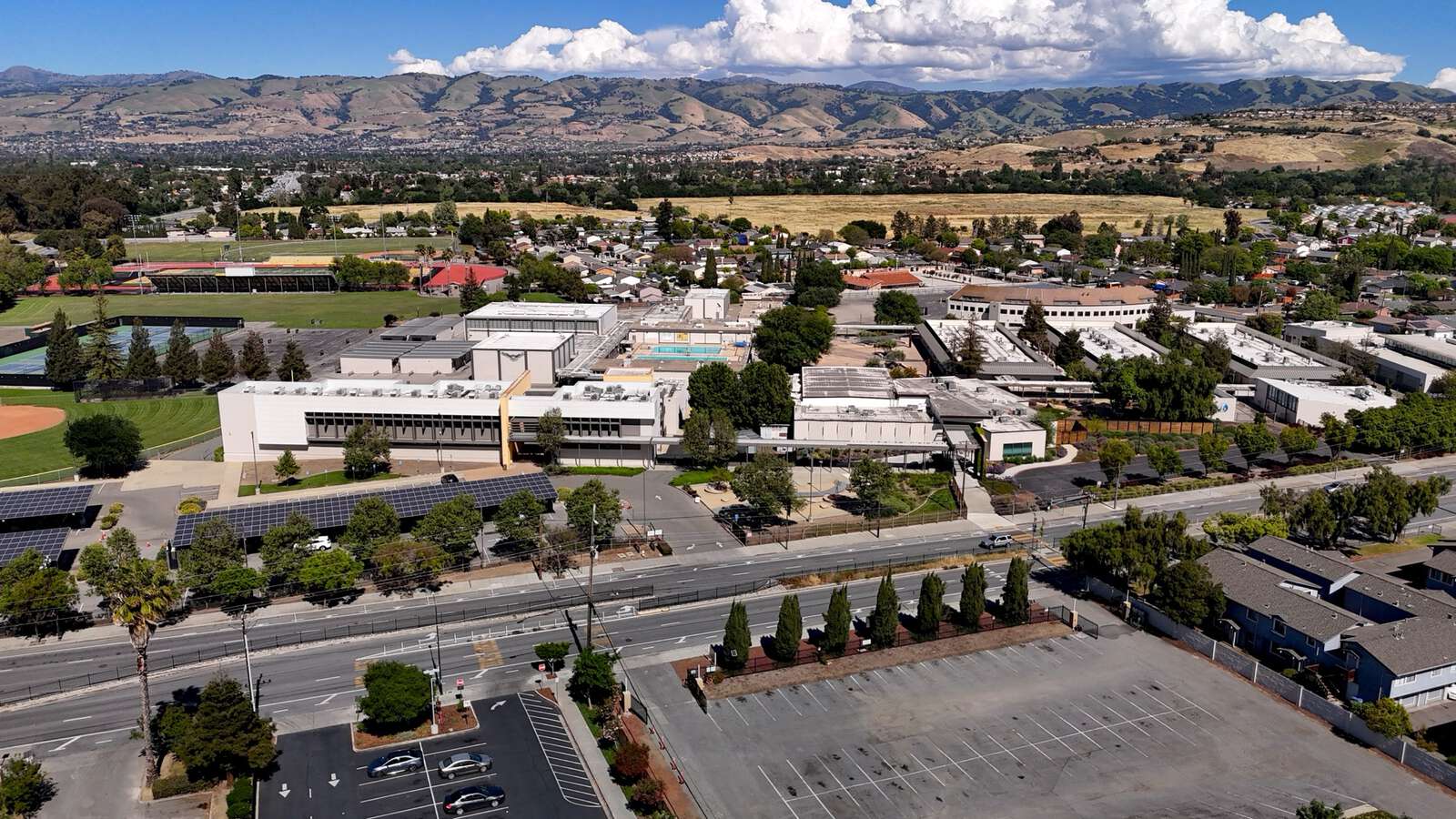 Andrew P. Hill High School in San Jose California Hero Image