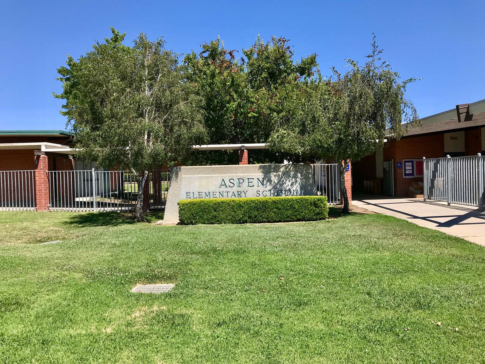 Aspen Elementary School in Thousand Oaks California Hero Image