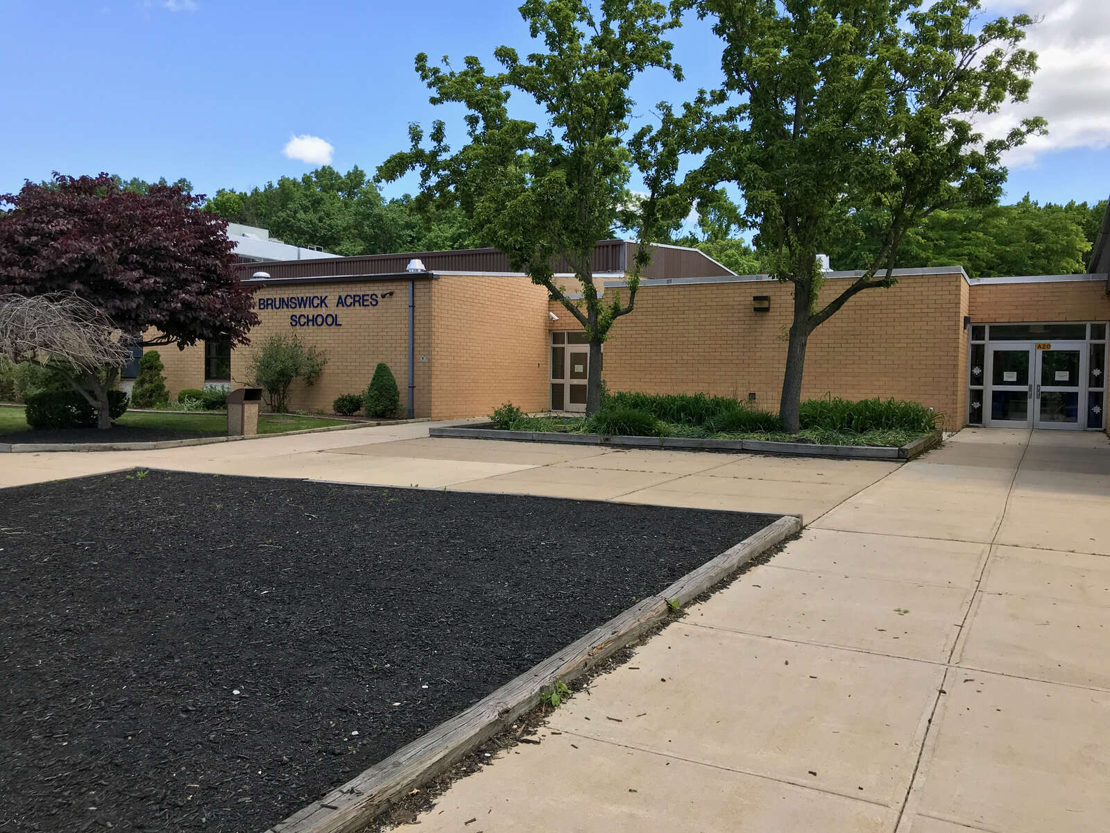 Brunswick Acres Elementary School in Kendall Park New Jersey Hero Image