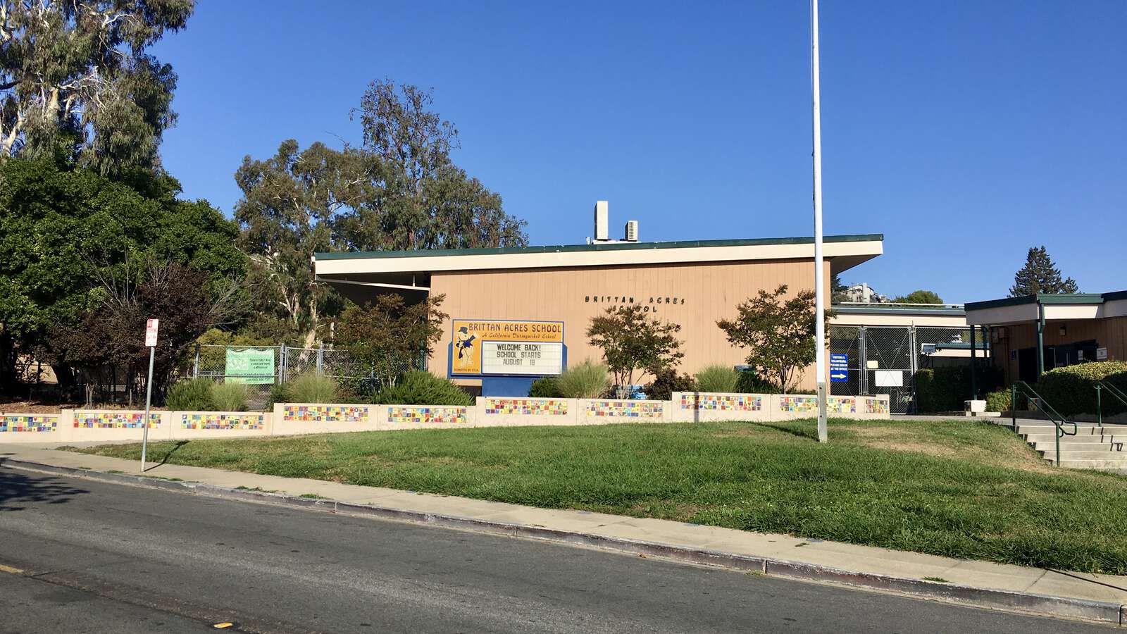 Brittan Acres Elementary School in San Carlos California Hero Image