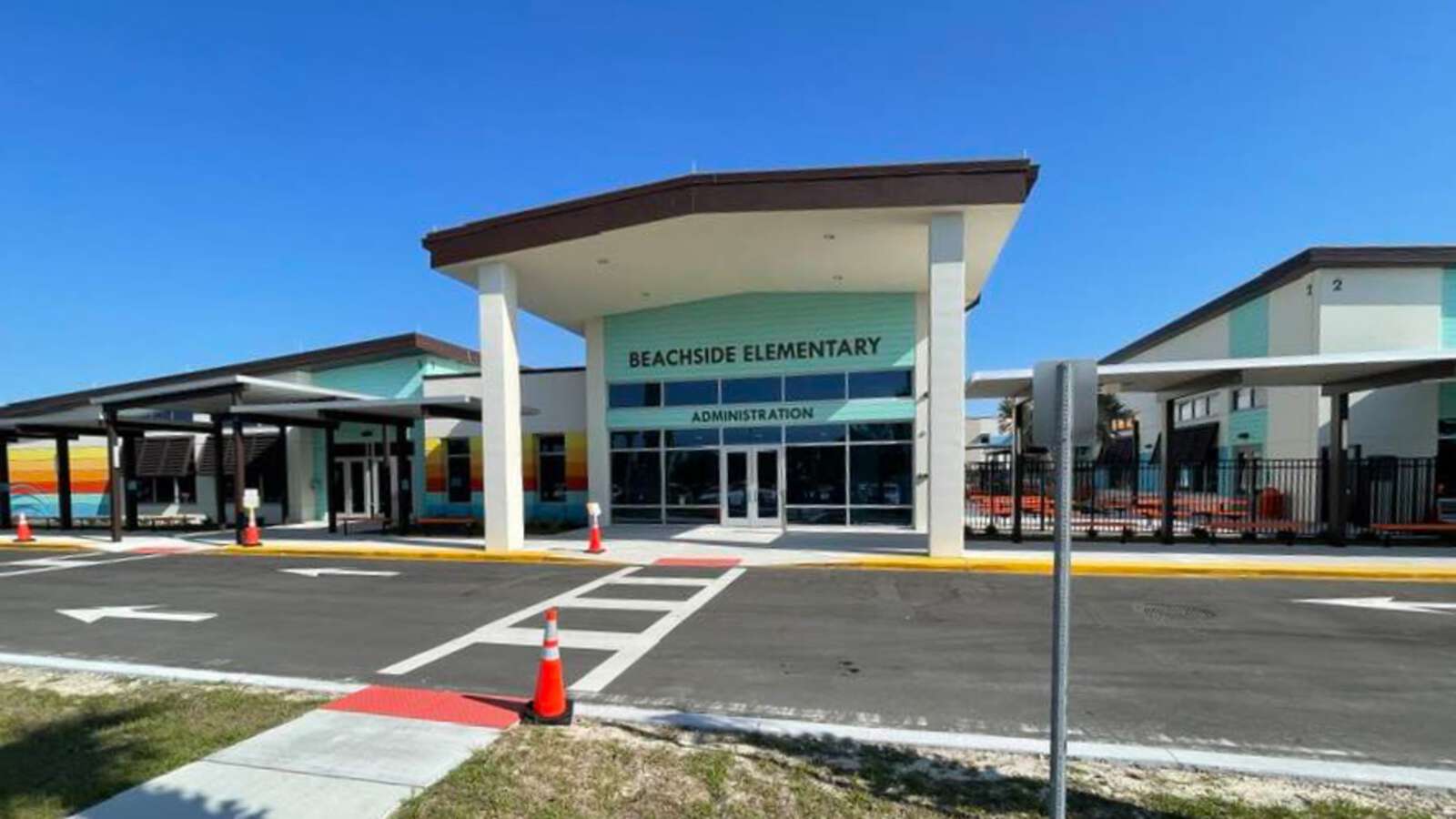 Beachside Elementary School in Daytona Beach Florida Hero Image
