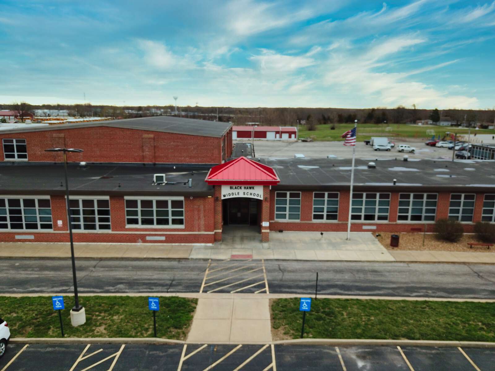 Black Hawk Middle School in Warrenton Missouri Hero Image