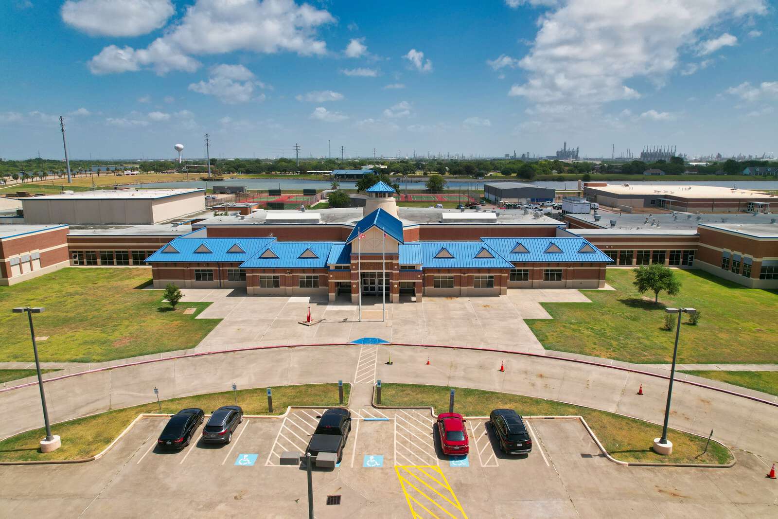 Brazoswood High School in Clute Texas Hero Image