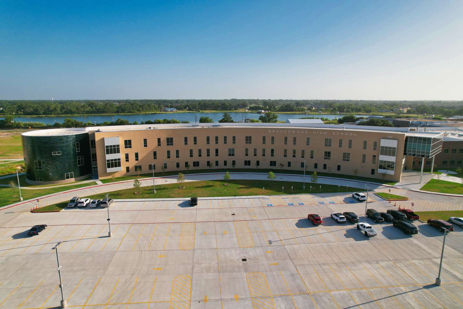 Brazosport High School in Freeport Texas Hero Image