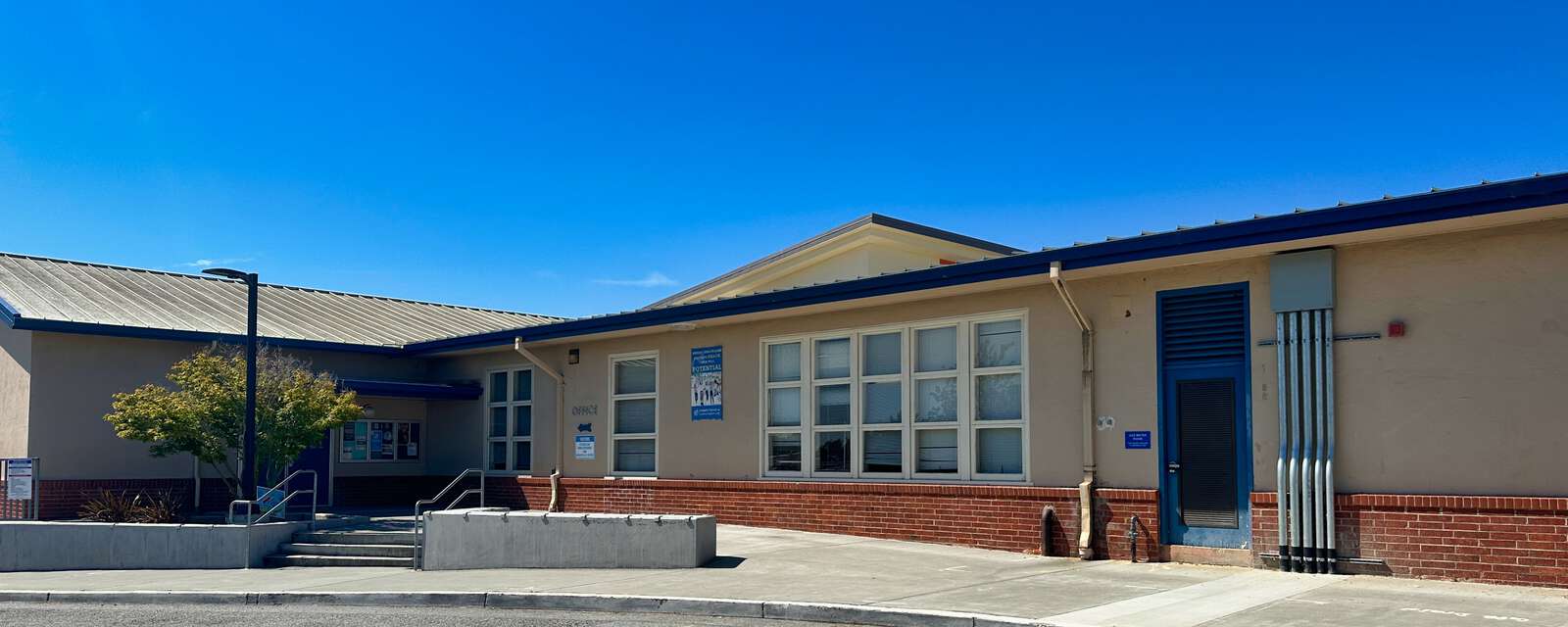 Burlingame Intermediate School in Burlingame California Hero Image