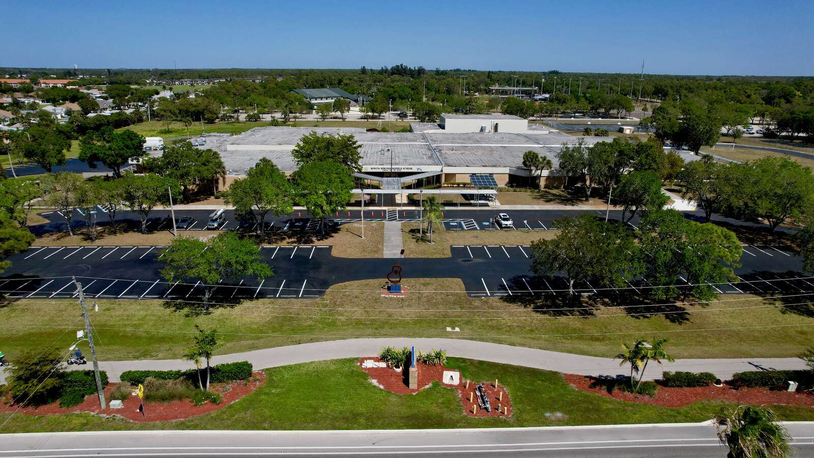 Bonita Springs Middle School in Bonita Springs Florida Hero Image