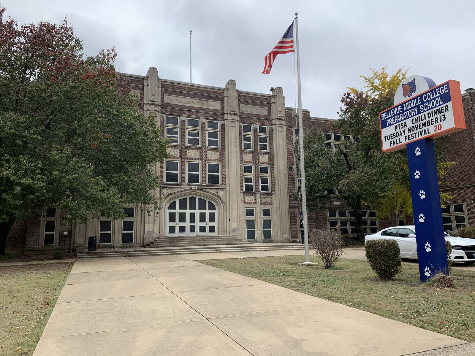 Bellevue Middle School in Memphis Tennessee Hero Image