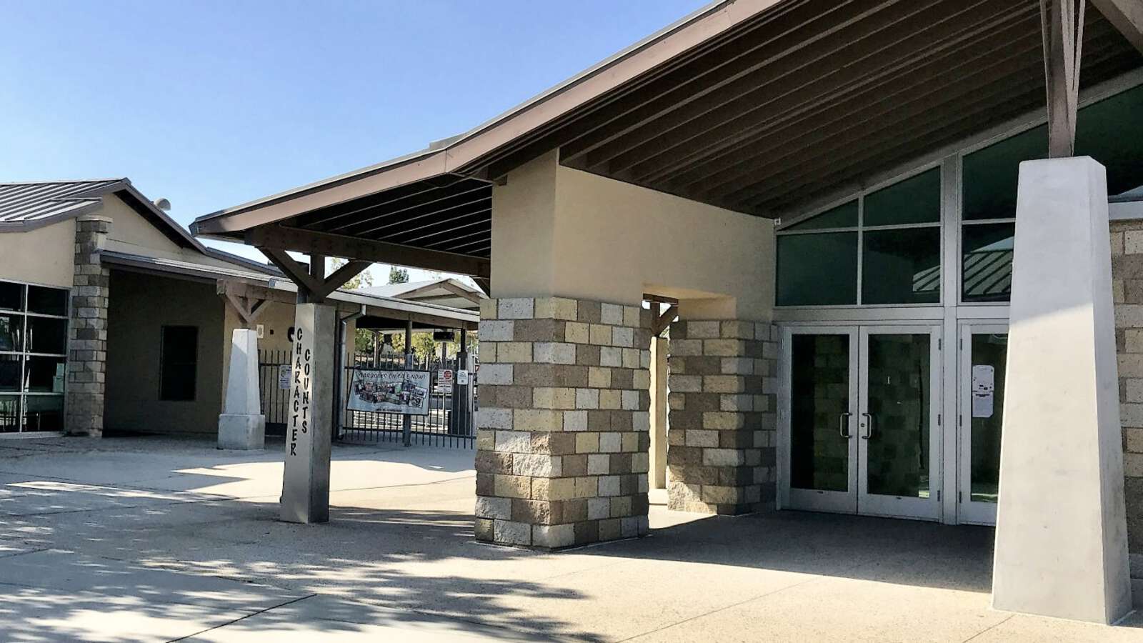 Cole Canyon Elementary School in Murrieta California Hero Image