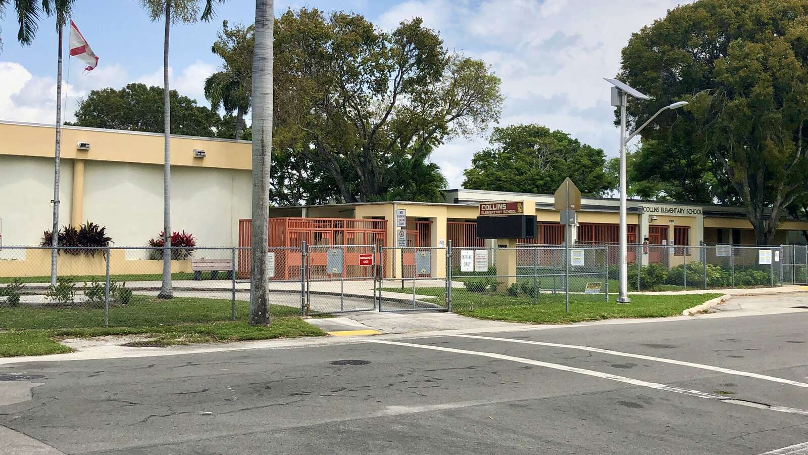 Collins Elementary School in Dania Florida Hero Image