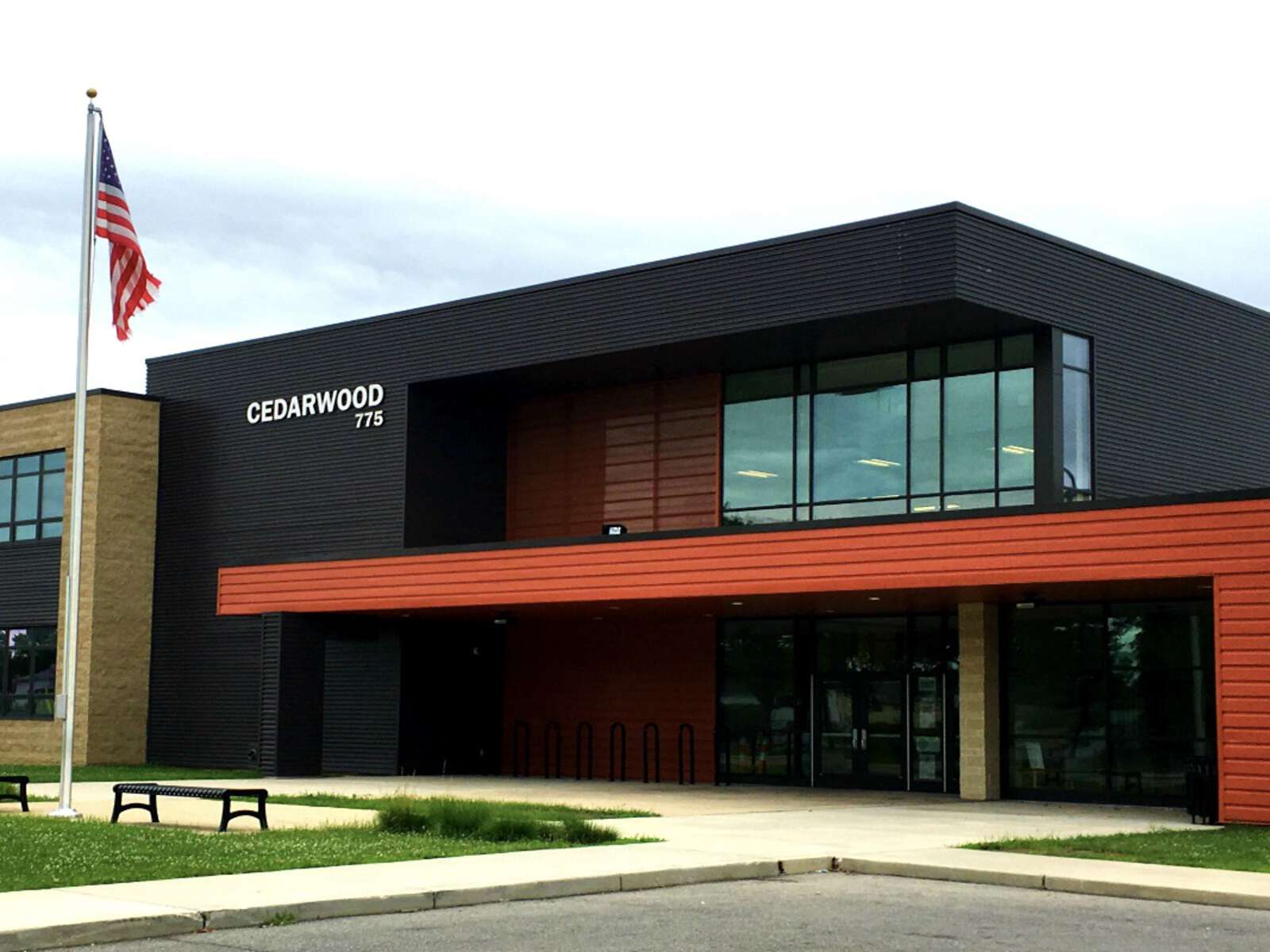 Cedarwood Alternative Elementary School in Columbus Ohio Hero Image