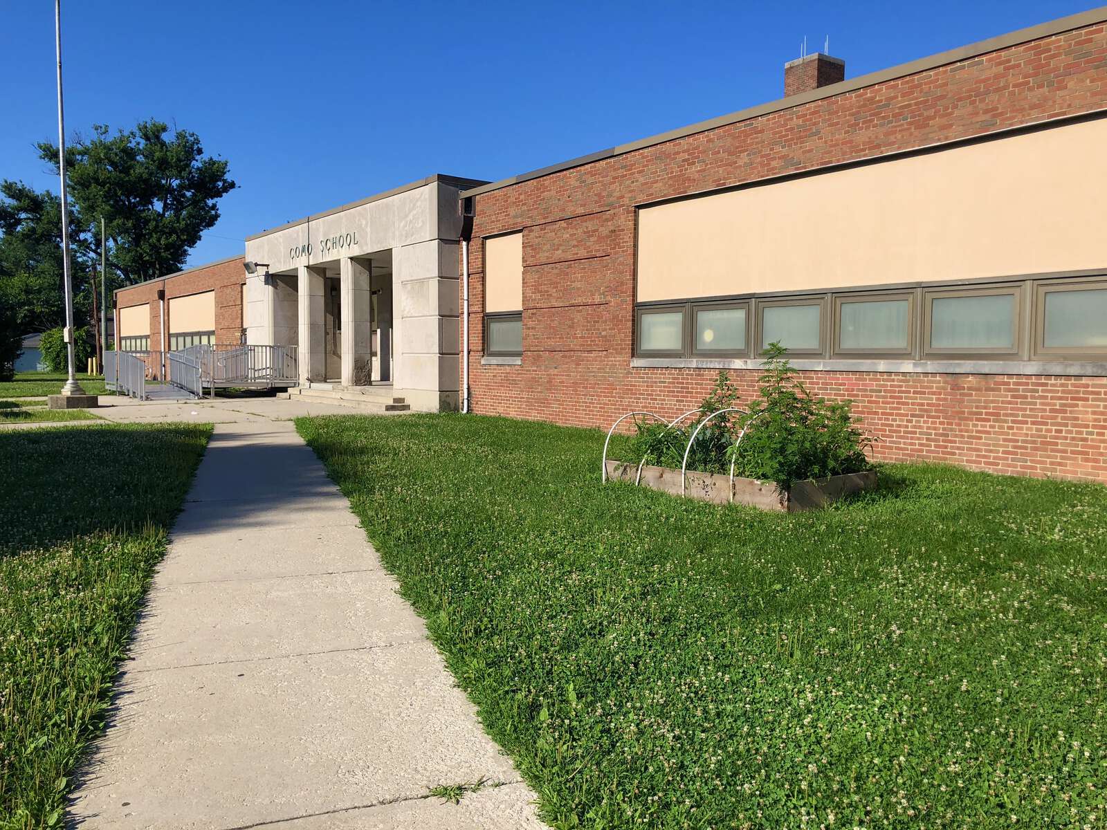 Como Elementary School in Columbus Ohio Hero Image