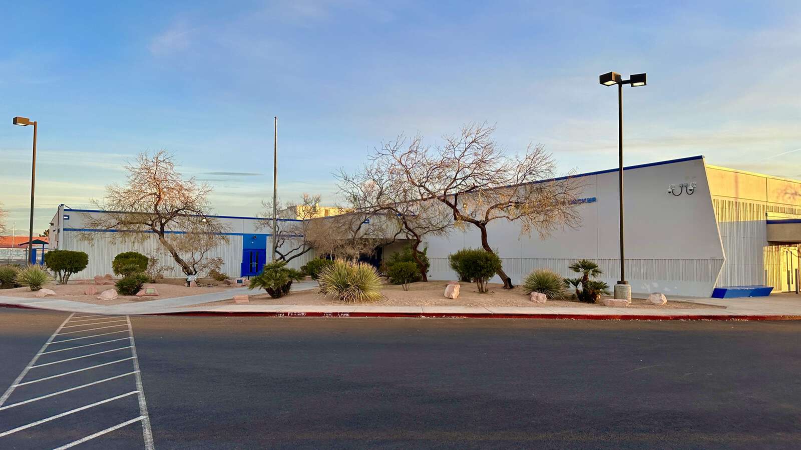 Decker - C. H. Elementary School in Las Vegas Nevada Hero Image