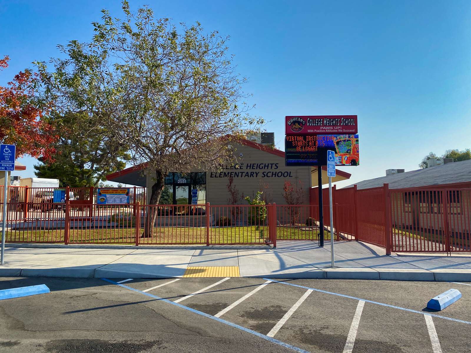 College Heights Elementary in Bakersfield California Hero Image