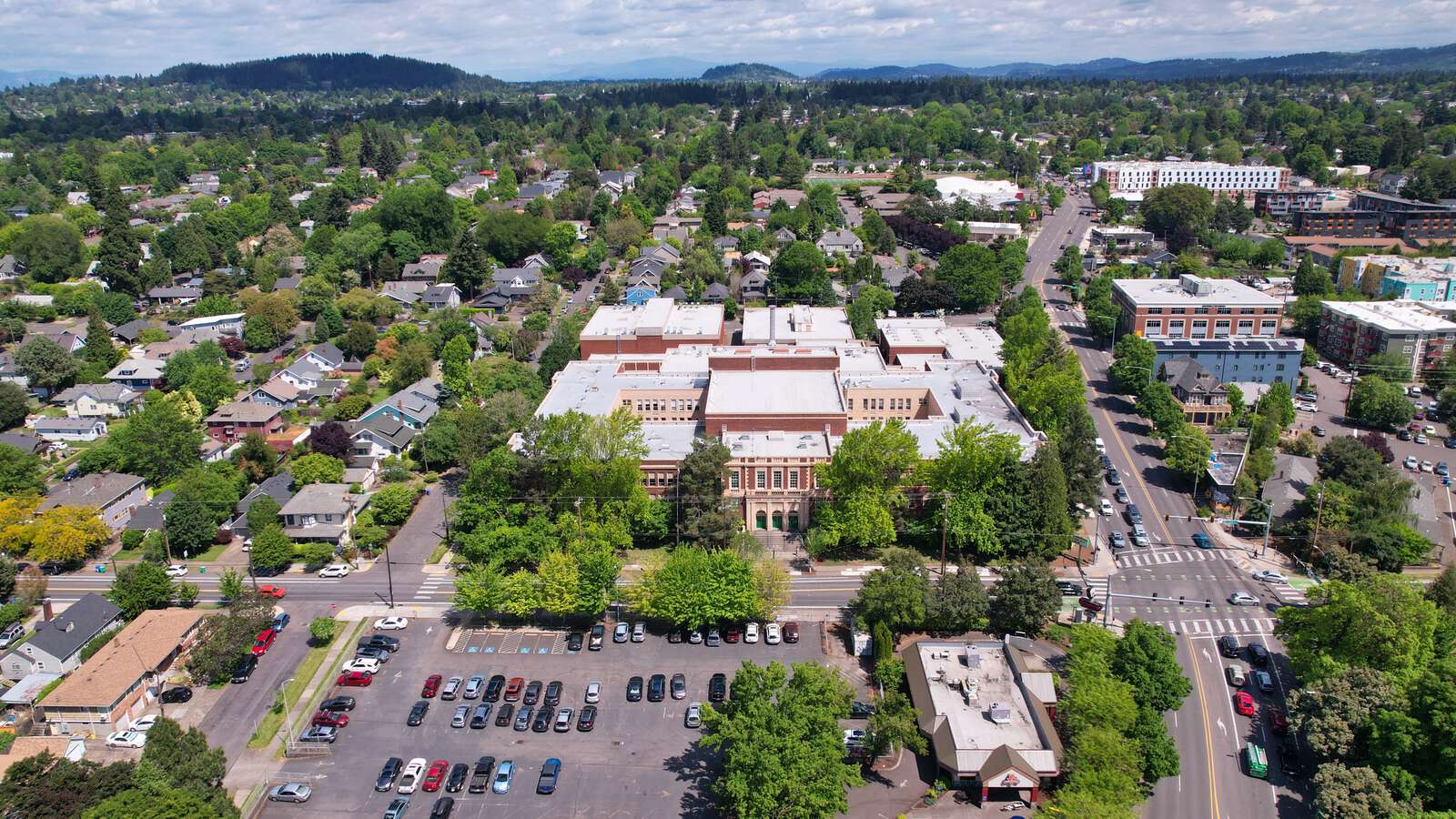 Cleveland High School in Portland Oregon Hero Image