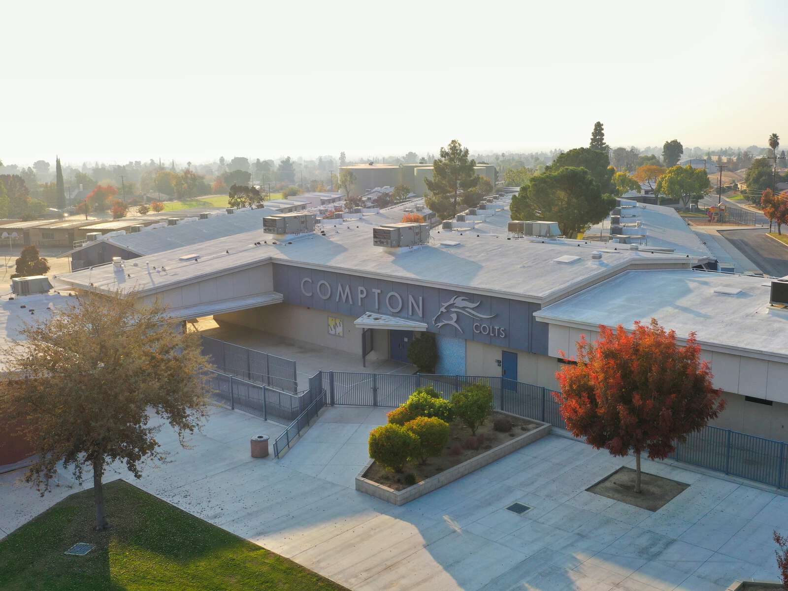 Compton Junior High School in Bakersfield California Hero Image