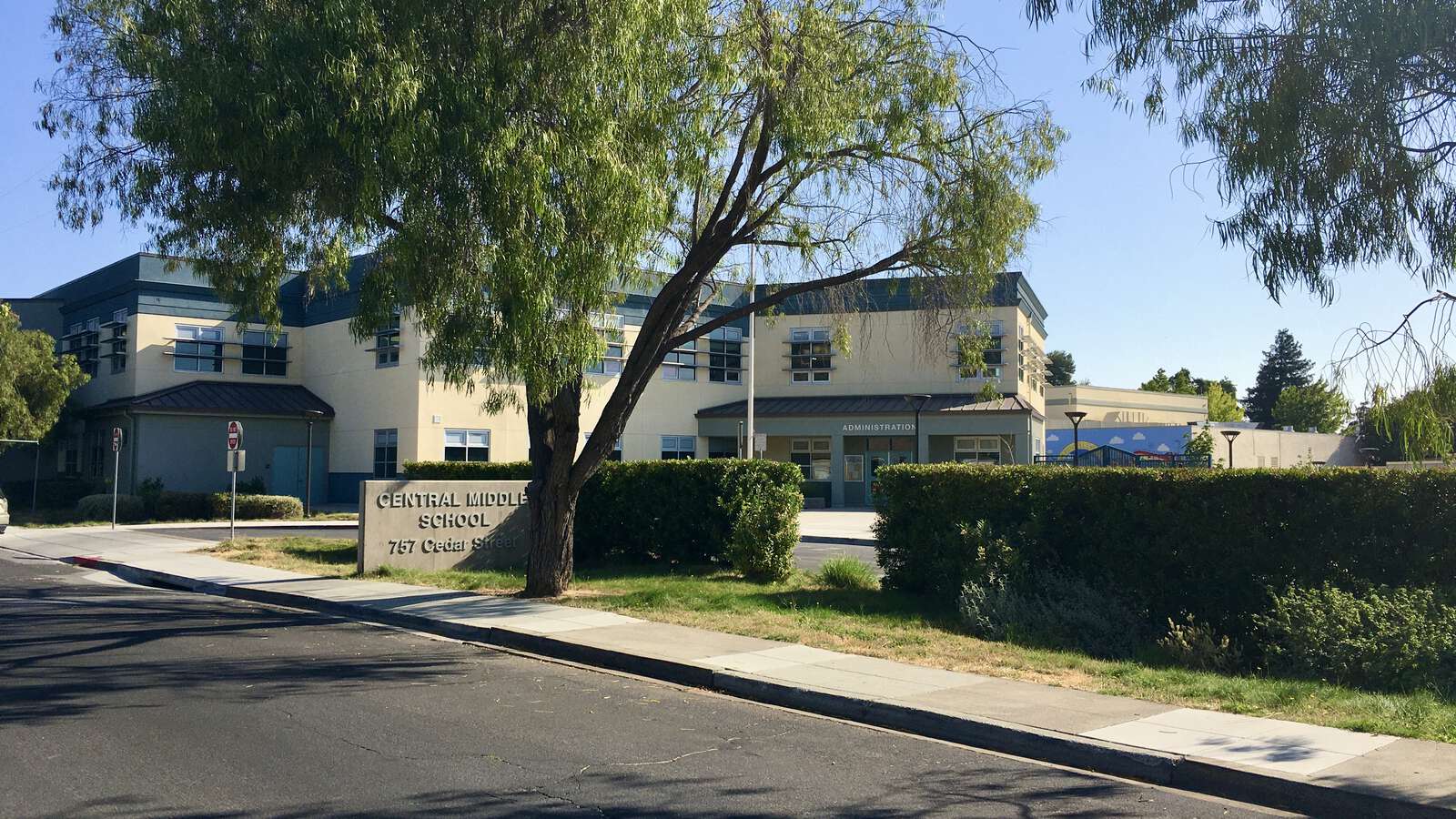 Central Middle School in San Carlos California Hero Image