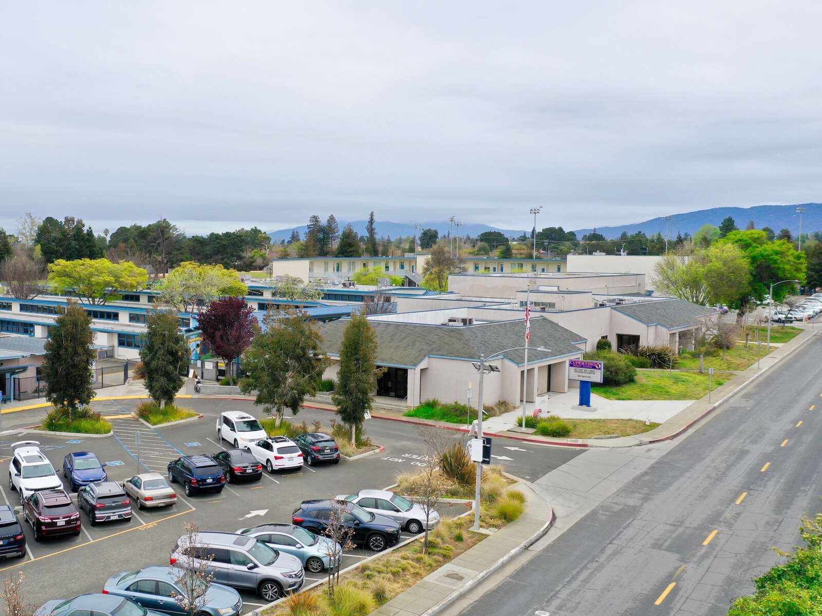 Cupertino Middle School in Sunnyvale California Hero Image