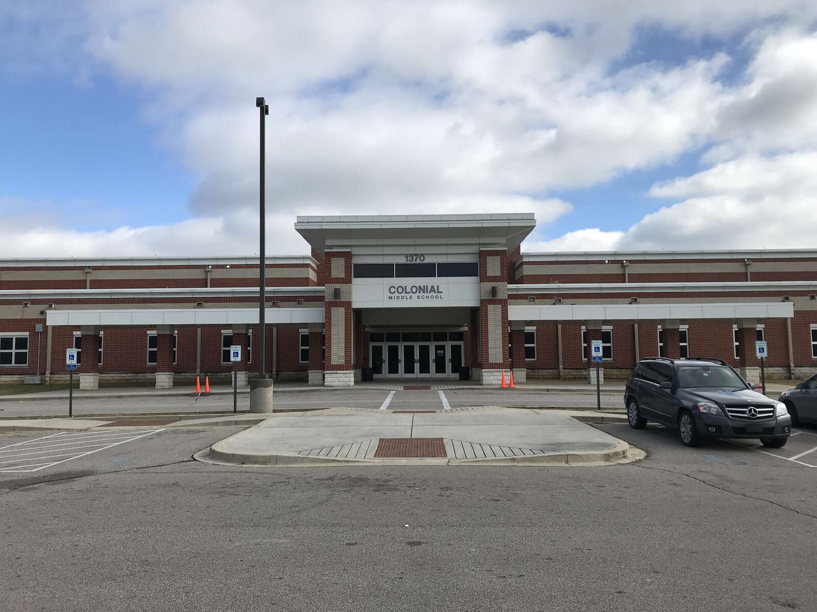 Colonial Middle School in Memphis Tennessee Hero Image